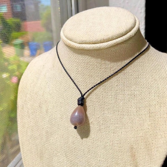 Dainty Cloudy Burgundy Indian Agate Teardrop Pendant Necklace/Choker - Picture 2 of 4